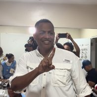 Diputado Bolívar Valera al acudir a votar: "Hoy triunfa la democracia, hoy gana el país"