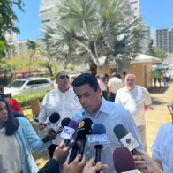 David Collado acude a votar e invita a dominicanos a apoyar el proceso electoral