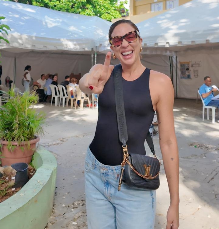 Gaby Desangles: "Orgullosa del país" por desarrollo del proceso electoral este domingo