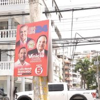 Partidos políticos aun no retiran vallas y afiches