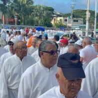 Miles de creyentes católicos celebran este jueves el Día de Corpus Christi en Santiago