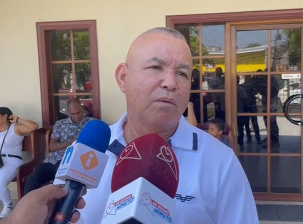 Abuelo de uno de tres menores asesinados por padrastro en EE.UU