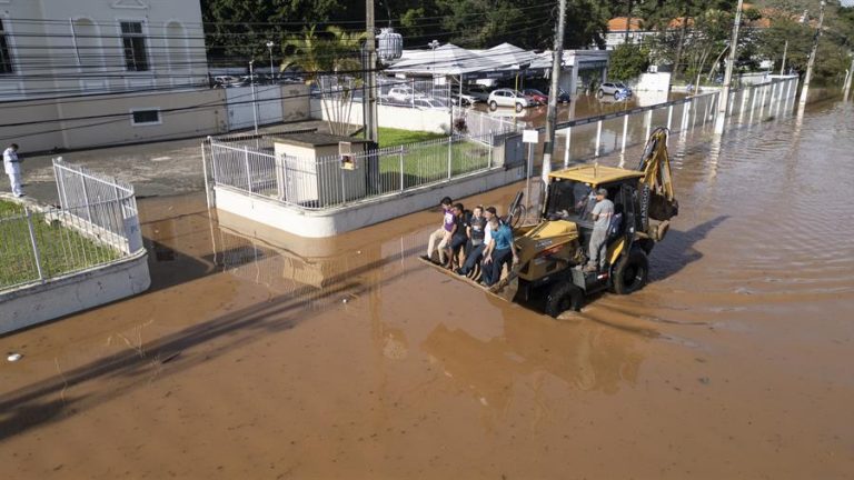 Lula avisa de que "la tragedia climática" en la región sur aún sigue tras casi 100 muertos 10 | Noticias de hoy en República Dominicana c5aeab5bee38047593b2dcd68123c8f04ea2addeminiw | Noticias de hoy en De Último Minuto