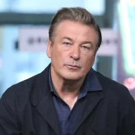 Alec Baldwin revela consumió cocaína todos los días por 2 años; lleva 40 años sobrio