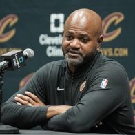 Cavaliers despiden a J.B. Bickerstaff tras quedar eliminados en la segunda ronda