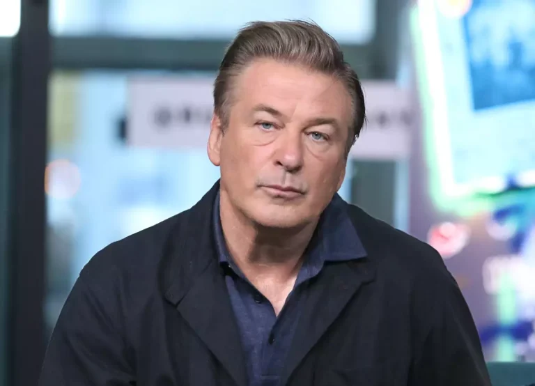 Alec Baldwin revela consumió cocaína todos los días por 2 años; lleva 40 años sobrio