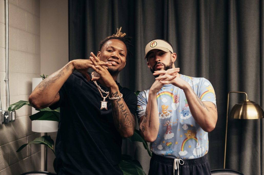 Bad Bunny firma a la superestrella de la MLB Ronald Acuña JR