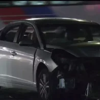 Cinco niños roban un auto y protagonizan persecución policial; uno murió tras choque