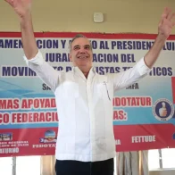Abinader recibe apoyo de Movimiento de Taxistas Turísticos