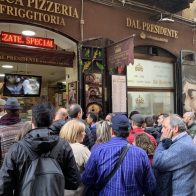 Cierran una famosa pizzería de Nápoles por se presunta "tapadera" para la mafia