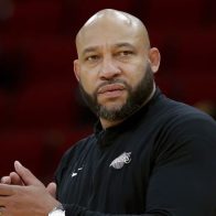 Los Lakers despiden a Darvin Ham