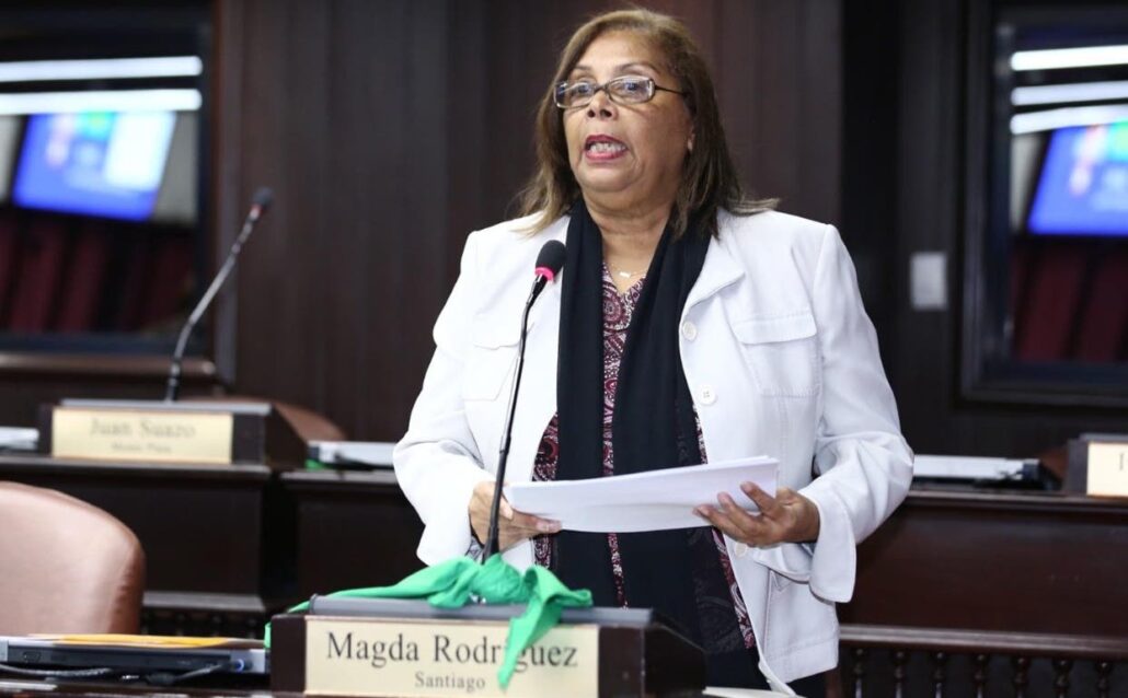 Diputada Magda Rodríguez introduce proyecto que traerá avances al Código Penal