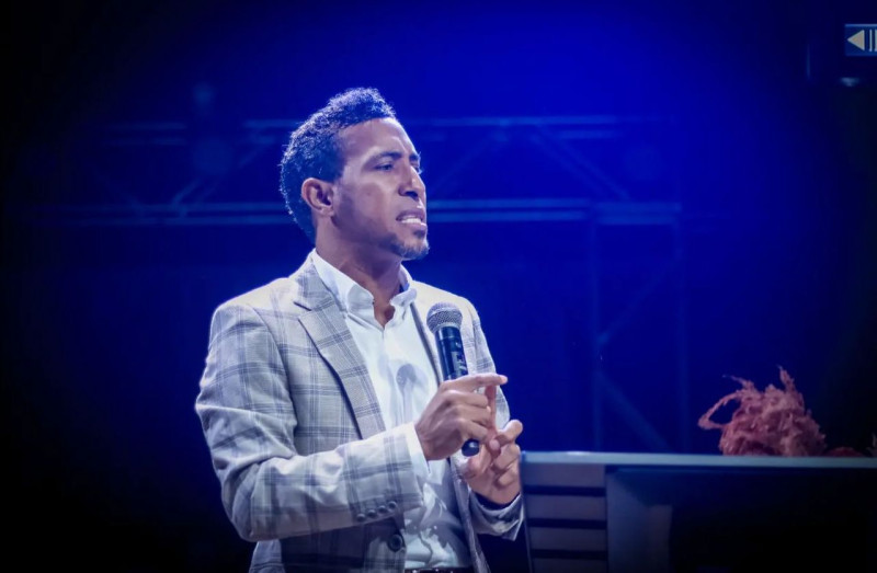 Dictan tres meses de prisión preventiva en Najayo para pastor Johan Castillo