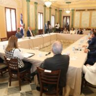 Presidente Abinader propone actualizar agenda de trabajo conjunta con exportadores para desarrollo del sector