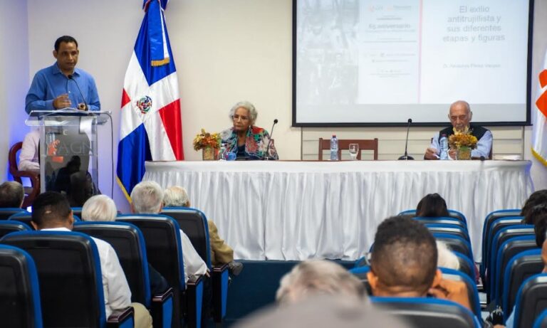 AGN realiza conversatorio sobre el 65 aniversario de la gesta del 14 de junio