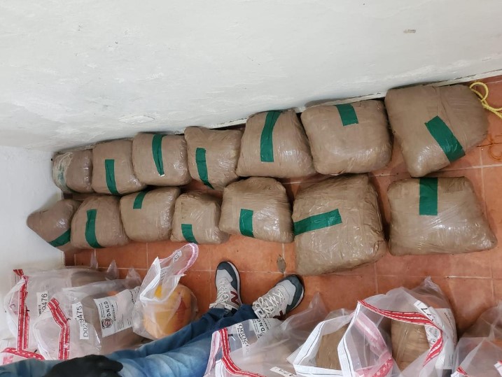 Desmantelan red en Santiago; apresan tres y confiscan más de 500 libras de presunta marihuana