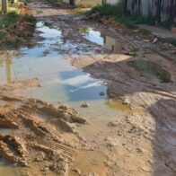 Denuncian barrio de Cotuí está sumido en el lodo y abandono