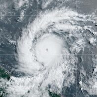 Beryl llegará a las islas de Barlovento como "peligroso" huracán categoría 4