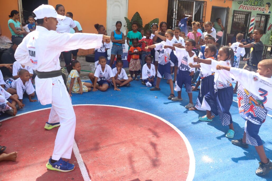 "INEFI con el Barrio" lleva deportes y operativo odontológico a Las Cañitas