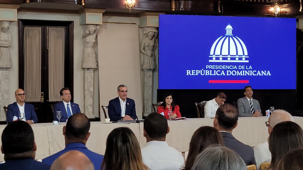 Exportaciones dominicanas superan US$ 45,804 millones en 3 años;