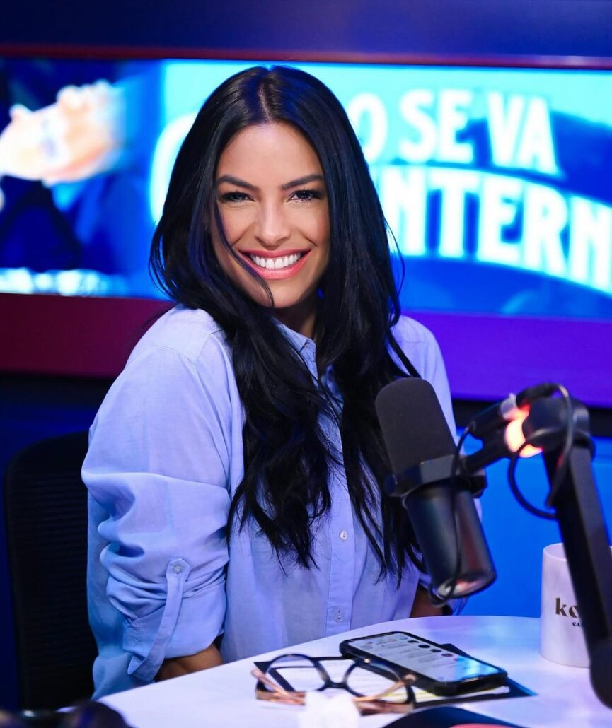 Lizbeth Santos anuncia ya no formará parte de "Esto No es Radio"