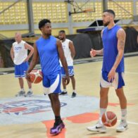 Selección nacional de basket llega a Grecia en la búsqueda de un boleto a los Olímpicos