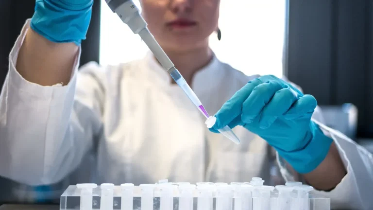 Nuevo ensayo clínico demuestra mejor tolerancia a un fármaco contra el cáncer de mama