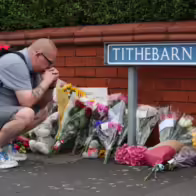 Muere tercera niña víctima del apuñalamiento múltiple en Inglaterra