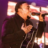 Anthony Santos anuncia en redes concierto para el Día de la Raza