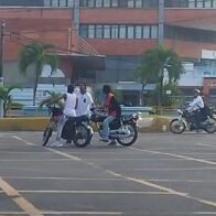 Agentes apresan presunto asaltante de un joven en Santiago