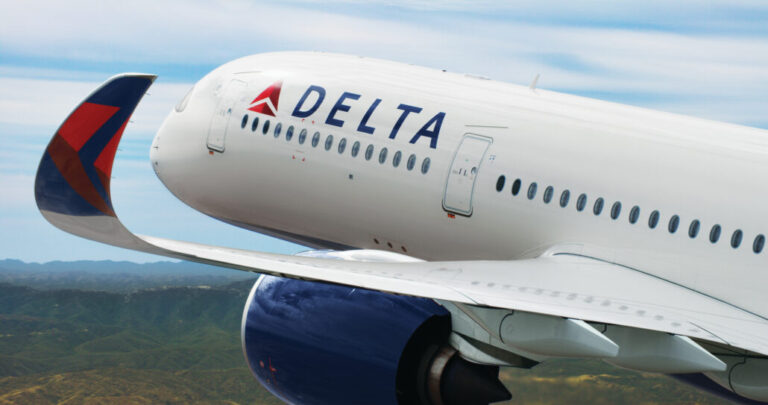 Delta suspende trato prioritario a congresistas de EE.UU. en aeropuertos debido al caos