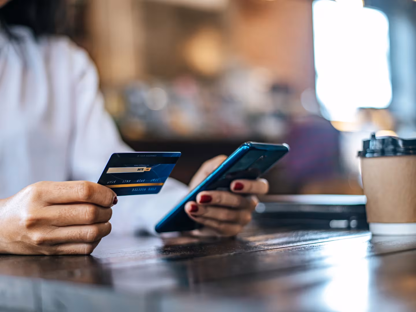 Usuarios prefieren transferencias de pesos y dólares en modalidad "Pagos al Instante"