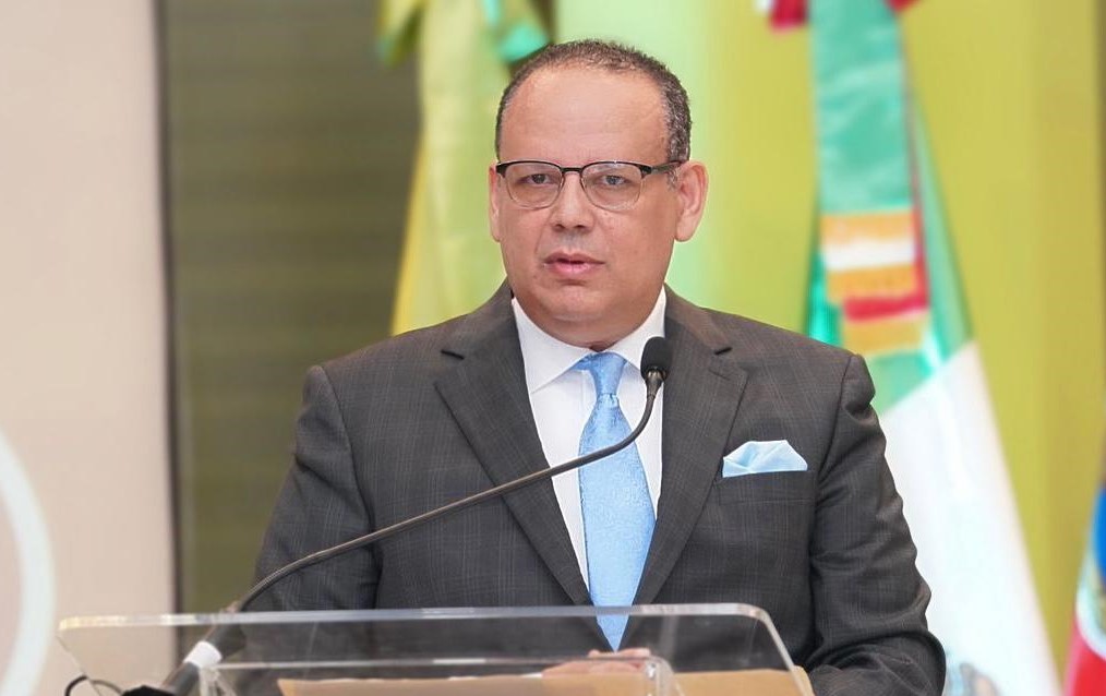 TC decide conflicto del Colegio de Abogados; Reconoce a Potentini como presidente del gremio