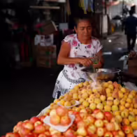 Los precios, el gran dilema de los vendedores y compradores de alimentos en El Salvador