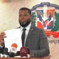 Congresista Edwin Mejía denuncia desfalco de RD$20 millones por exalcalde de Manabao