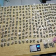 PN apresa hombre con más 350 porciones de drogas en Santiago