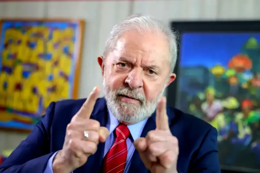 Lula critica a los "traidores de la patria" y dice que "Brasil no acepta órdenes de nadie"