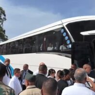 Legisladores se trasladaron en autobuses al Teatro Nacional para toma de posesión del presidente