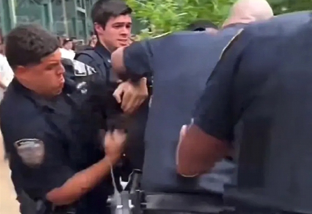 El movimiento "Black Lives Matter" pide investigación por paliza a dominicano en Gran Parada Dominicana en El Bronx