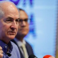 Ledezma dice Maduro es la "versión tropical de Hitler" y la oposición un gobierno legítimo