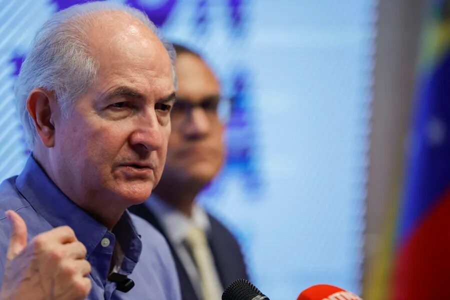 Ledezma dice Maduro es la "versión tropical de Hitler" y la oposición un gobierno legítimo