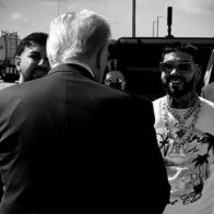 Anuel AA y Justin Quiles participan en un mitin de Trump