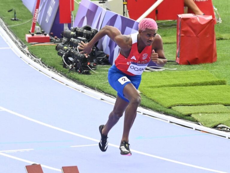 Alexander Ogando no competirá en el repechaje de los 400 metros planos, por decisión de su entrenador Félix Sánchez 7 | Noticias de hoy en República Dominicana IMG 20240804 164517 | Noticias de hoy en De Último Minuto