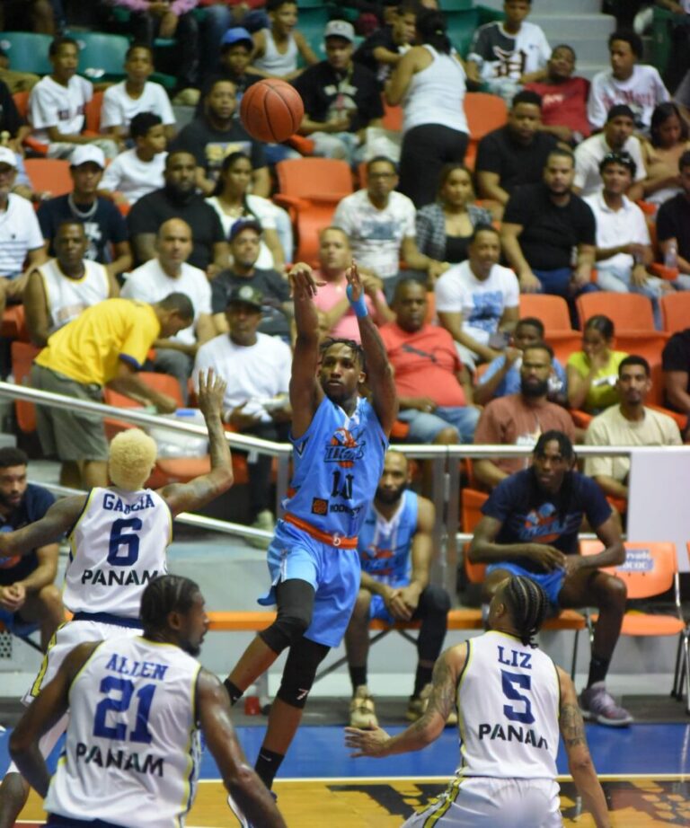 Titanes asfixian con su defensa a los Metros 2 | Noticias de hoy en República Dominicana Jassel Perez vs MET | Noticias de hoy en De Último Minuto