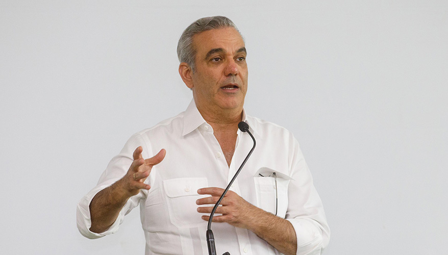Abinader reafirma su compromiso de escuchar a todos los sectores para Resolver los problemas del país