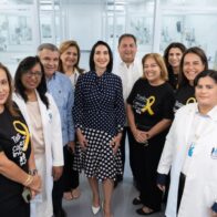 Primera dama remoza Unidad Oncopediátrica del Robert Reid Cabral