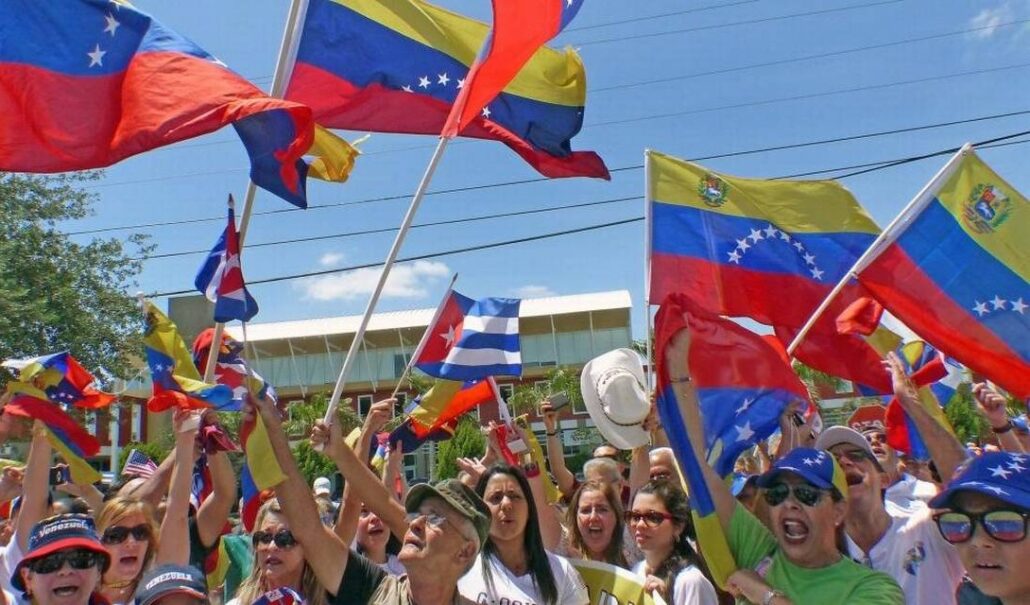 Venezolanos en Miami se reúnen en apoyo a marcha convocada por María Corina