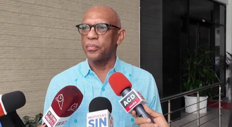 Diputado apoya reducción de escaños en cámara baja; dice deben ser 120 4 | Noticias de hoy en República Dominicana WhatsApp Image 2024 08 06 at 12.31.02 PM | Noticias de hoy en De Último Minuto