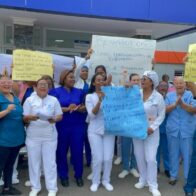 Enfermeras de Santiago y la región norte protestan en reclamo de mejores condiciones salariales 