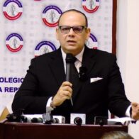 Colegio de Abogados somete al director de la Policía por desacato a sentencia